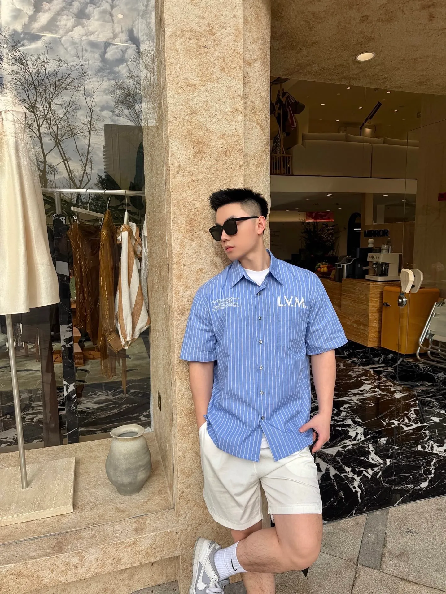 Louis Vuitton/